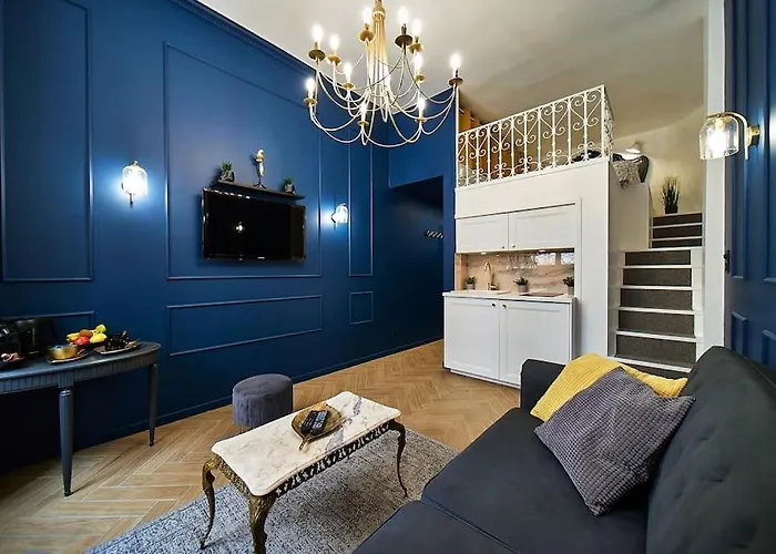 Duguesclin Baroque / Appartement De Charme