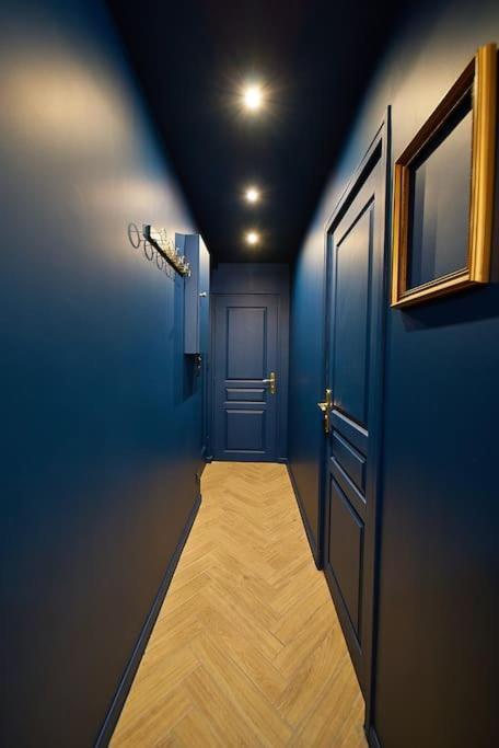 Duguesclin Baroque / De Charme Apartment *